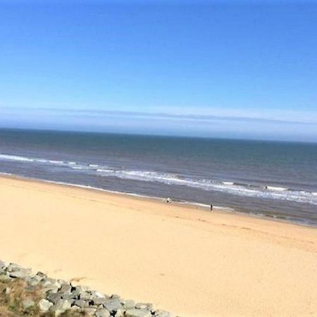 Relaxing Chalet On Popular California Sands Short Stroll To Beach, Nr Norfolk Broads & Great Yarmouth Scratby Esterno foto
