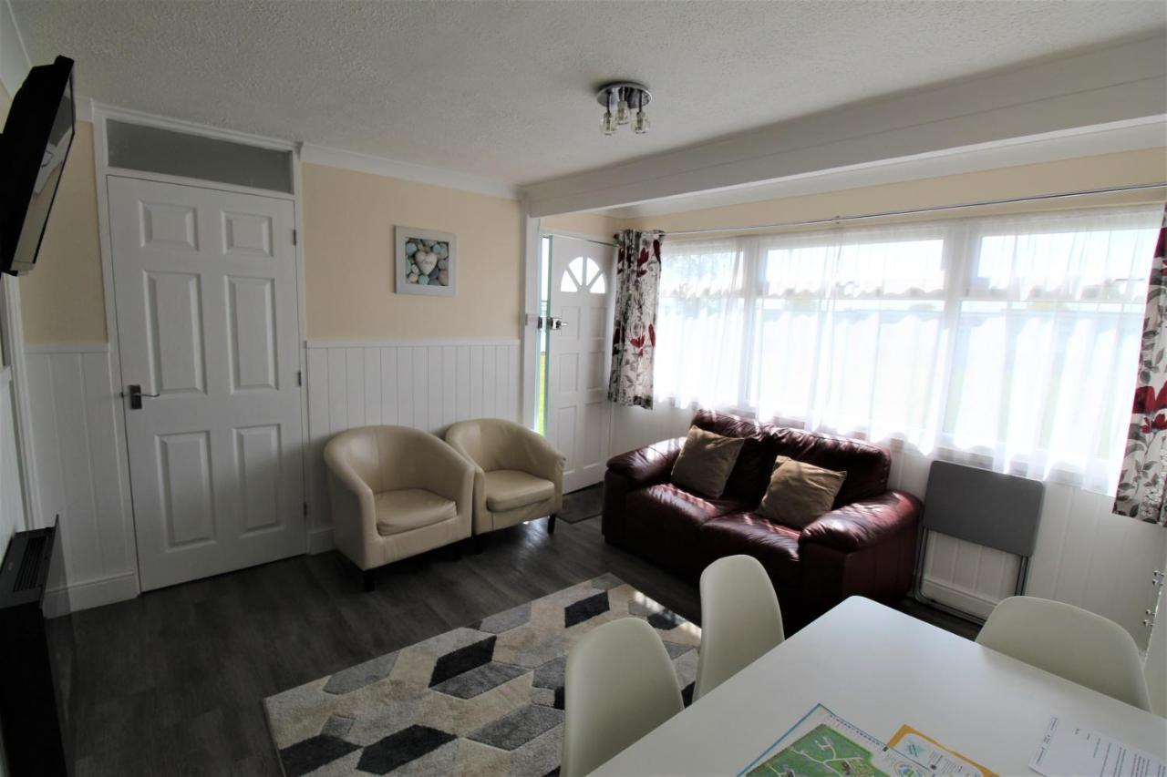 Relaxing Chalet On Popular California Sands Short Stroll To Beach, Nr Norfolk Broads & Great Yarmouth Scratby Esterno foto